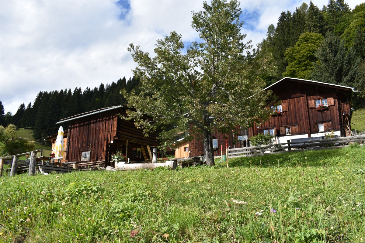 Bäsmabeizli Hennägadä